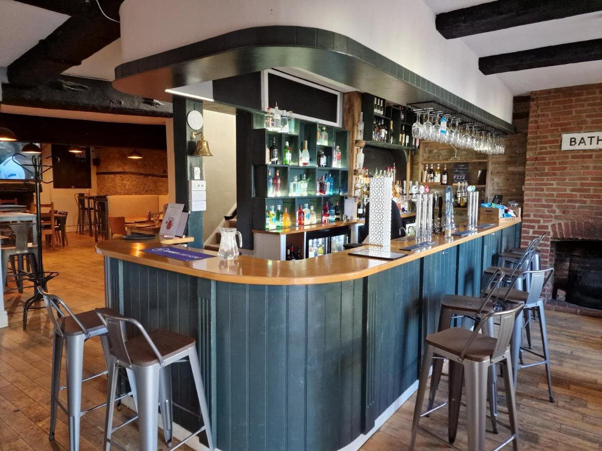 The Vale Hotel クリクレード エクステリア 写真